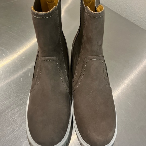 4CCCCEES women’s Chelsea boot grey
“Like new” size 41 - Picture 5 of 9